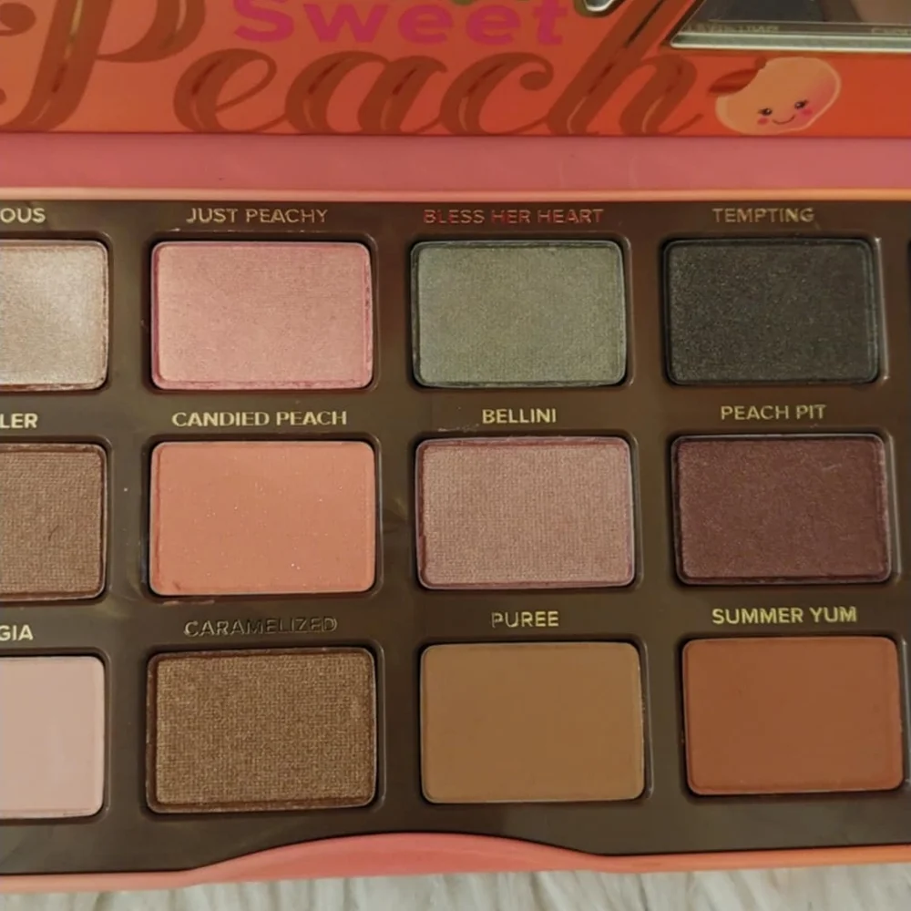 🍑FIRM! NWT TOO FACED SWEET PEACH EYESHADOW PALETTE (LAST ONE AVAILABE)